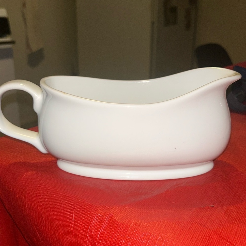 Porcelain kitchen dish